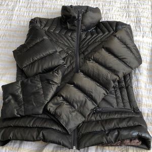 Featherweight Down jacket in metallic green